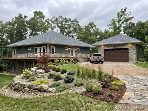 13 Kingsman Dr, Camdenton, MO 65020