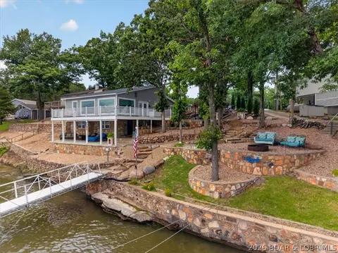 44 Smelterview Dr, Climax Springs, MO 65324