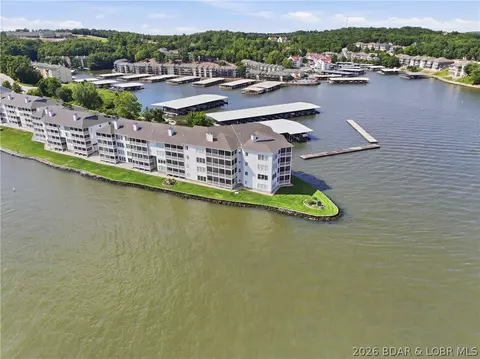 492 Regatta Bay Cir #2A, Lake Ozark, MO 65049