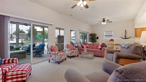 15069 Rolling Dr, Gravois Mills, MO 65037