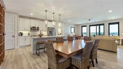 182 Havens Place Dr #4B, Lake Ozark, MO 65049