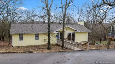 124 Reddington Rd, Lake Ozark, MO 65049