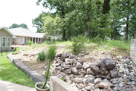 Exterior - 822 Maple Tree Cir, Osage Beach, MO 65065 photo 8 of 15