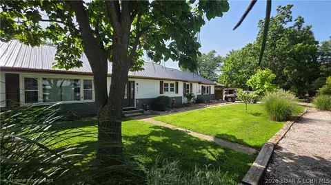 Exterior - 301 N Hunter St, Versailles, MO 65084 photo 27 of 31