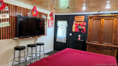 Bedroom - 301 N Hunter St, Versailles, MO 65084 photo 12 of 12