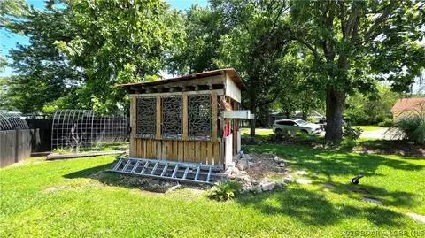 Exterior - 301 N Hunter St, Versailles, MO 65084 photo 21 of 31