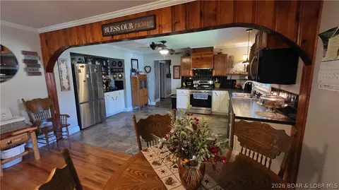 Entry Way - 301 N Hunter St, Versailles, MO 65084 photo 1 of 5