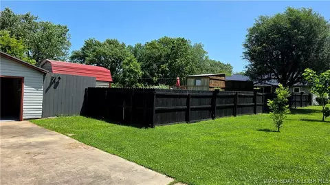 Exterior - 301 N Hunter St, Versailles, MO 65084 photo 7 of 31