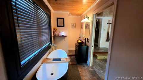 Bath - 301 N Hunter St, Versailles, MO 65084 photo 5 of 6