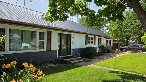 Exterior - 301 N Hunter St, Versailles, MO 65084 photo 26 of 31