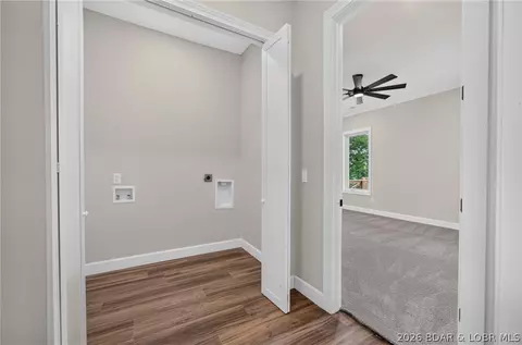 Entry Way - 1050 Emerald Hills Dr, Edwards, MO 65326 photo 7 of 8