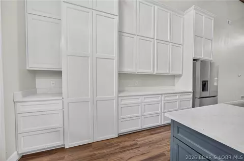 Entry Way - 1050 Emerald Hills Dr, Edwards, MO 65326 photo 4 of 8
