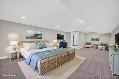 Bedroom - 1050 Emerald Hills Dr, Edwards, MO 65326 photo 13 of 13