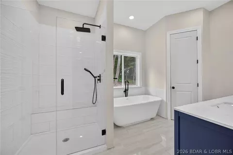 Bath - 1050 Emerald Hills Dr, Edwards, MO 65326 photo 1 of 9