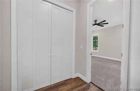 Entry Way - 1050 Emerald Hills Dr, Edwards, MO 65326 photo 6 of 8