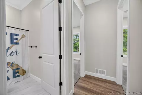 Entry Way - 1050 Emerald Hills Dr, Edwards, MO 65326 photo 8 of 8