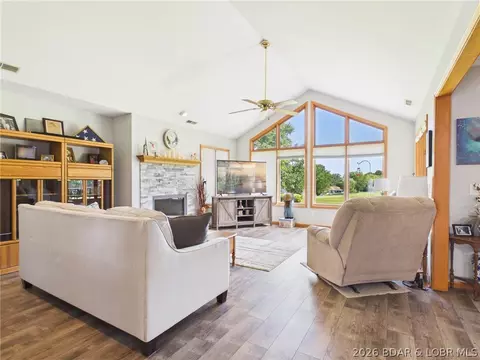 100 Eagle Ave, Gravois Mills, MO 65037