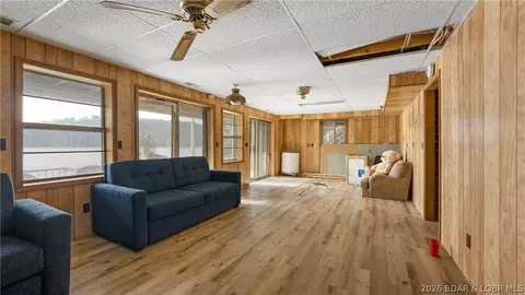 Living - 33723 Waterfront Dr, Stover, MO 65078 photo 2 of 4