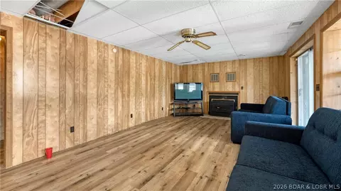 Living - 33723 Waterfront Dr, Stover, MO 65078 photo 3 of 4