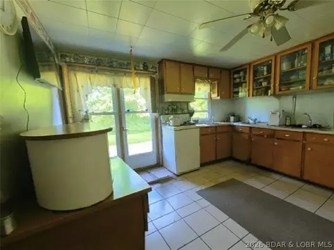 20632 Seals Rd, Versailles, MO 65084 photo 4
