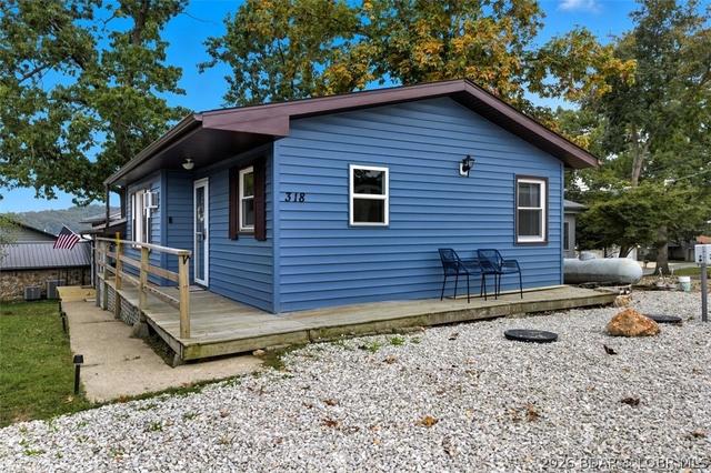 318 Long Acres Dr, Sunrise Beach, MO 65079
