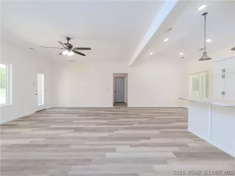 Living - 7 Oak Tree Ln, Eldon, MO 65026 photo 8 of 10
