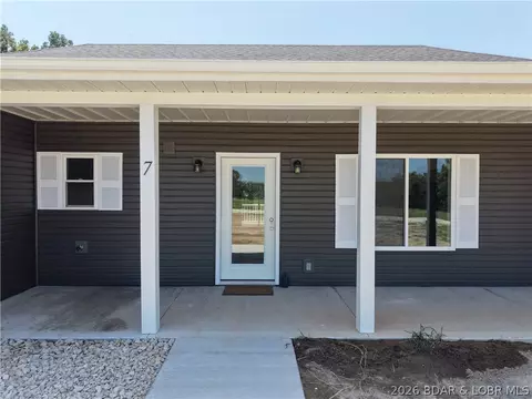 Exterior - 7 Oak Tree Ln, Eldon, MO 65026 photo 3 of 16