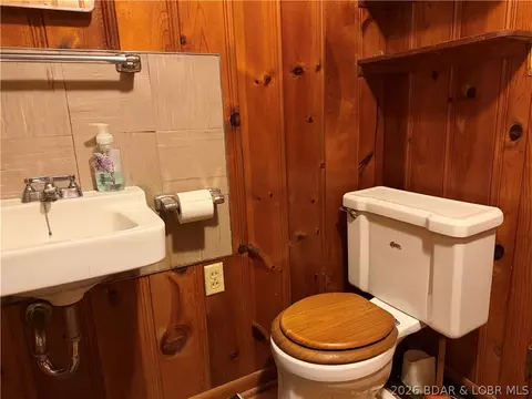 27 Phys Ed Cir, Edwards, MO 65326 photo 32