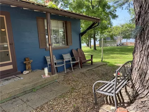 27 Phys Ed Cir, Edwards, MO 65326 photo 3