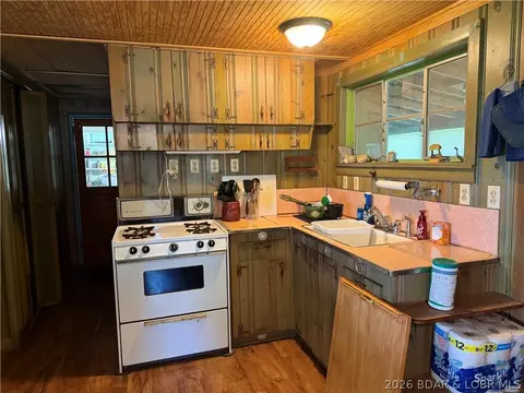 27 Phys Ed Cir, Edwards, MO 65326 photo 24