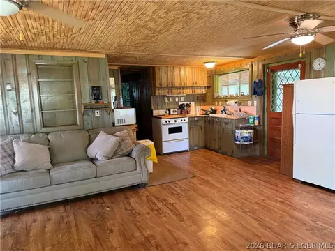 27 Phys Ed Cir, Edwards, MO 65326 photo 18
