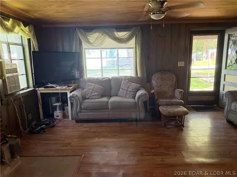 27 Phys Ed Cir, Edwards, MO 65326 photo 19