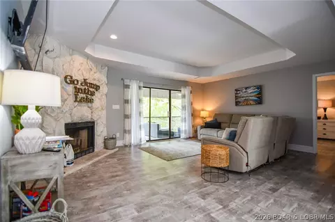23 Laguna Dr #3C, Lake Ozark, MO 65049