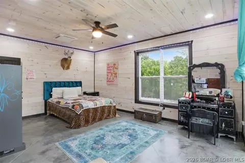 Bedroom - 2721 Highway 52, Eldon, MO 65026 photo 7 of 9