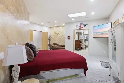 Bedroom - 2721 Highway 52, Eldon, MO 65026 photo 5 of 9