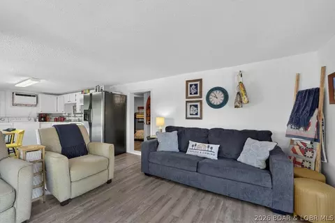 418 Outlook Dr, Edwards, MO 65326 photo 4