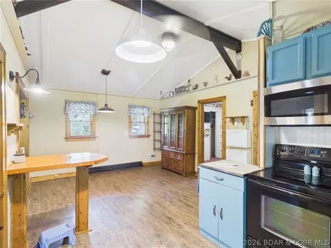 Kitchen - 3584 Walnut Hills Rd, Stover, MO 65078 photo 2 of 2