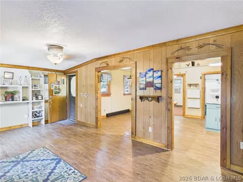 Entry Way - 3584 Walnut Hills Rd, Stover, MO 65078 photo 2 of 5