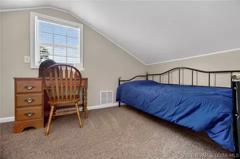 Bedroom - 1146 Stoddard Ln, Edwards, MO 65326 photo 2 of 4