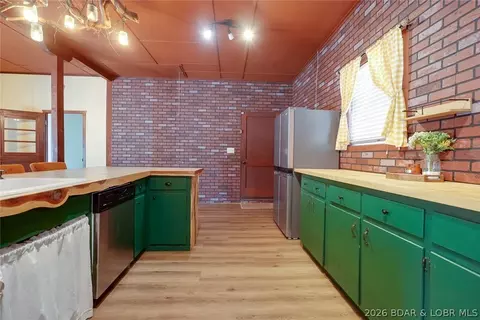 Kitchen - 29460 Huse St, Warsaw, MO 65355 photo 3 of 5