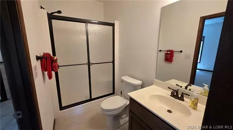 Bath - 29810 Shelladay Dr, Rocky Mount, MO 65072 photo 5 of 8