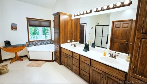 Bath - 29810 Shelladay Dr, Rocky Mount, MO 65072 photo 1 of 8