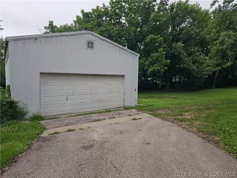 609 4th St, Eldon, MO 65026 photo 3