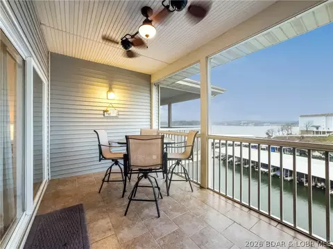 418 Regatta Bay Dr #4C, Lake Ozark, MO 65049