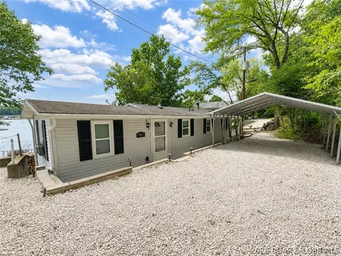 143 Breezy Point Dr, Camdenton, MO 65020
