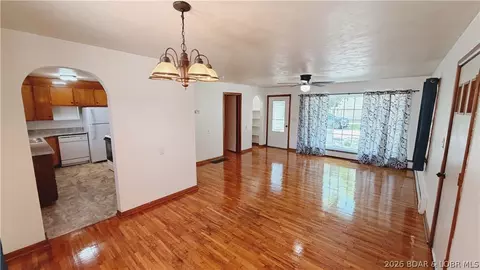 304 Spruce St, Eldon, MO 65026 photo 4