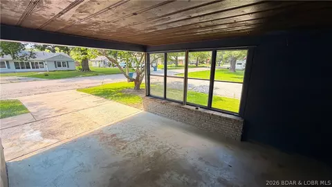 Exterior - 304 N Spruce St, Eldon, MO 65026 photo 3 of 5