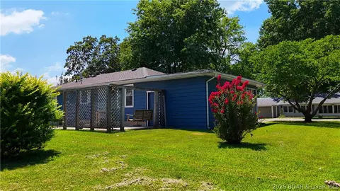 Exterior - 304 N Spruce St, Eldon, MO 65026 photo 4 of 5