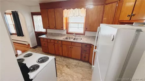 304 Spruce St, Eldon, MO 65026 photo 7