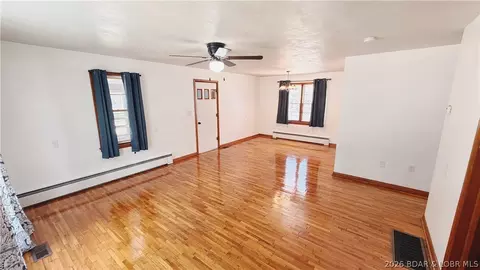 304 Spruce St, Eldon, MO 65026 photo 3